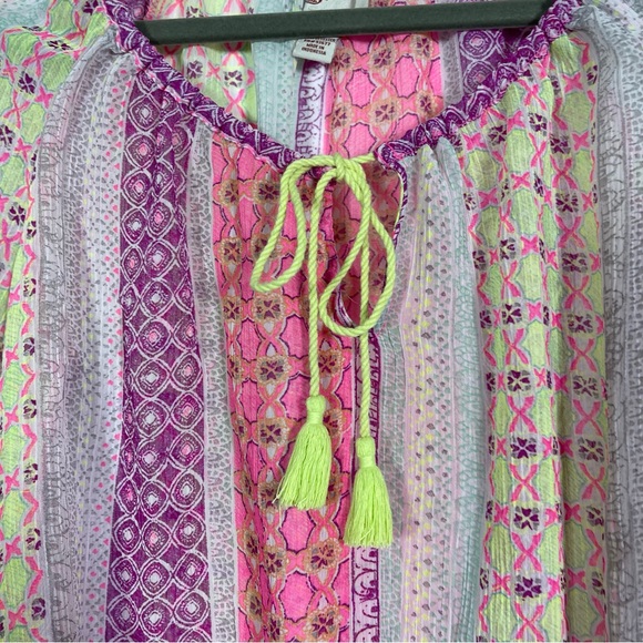 Arizona Jeans Co, colorful sheer Top. Size XS. In excellent condition! - Picture 3 of 7